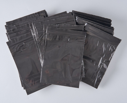 Пакет с замком Zip-Lock (Зип лок), 13х17 см, сверхпрочный, 60 мкм, черный металлик, 500 шт.