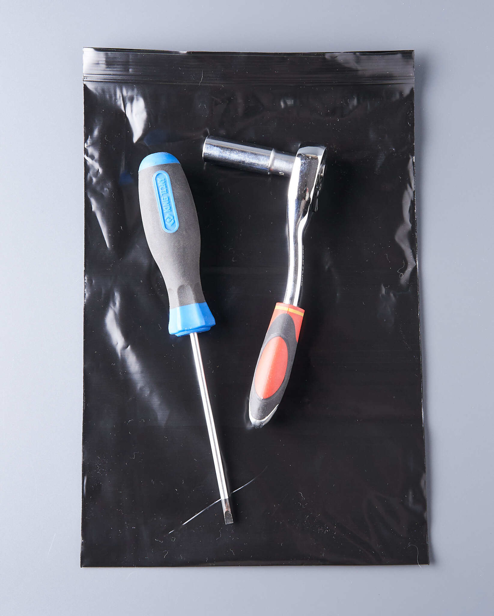 Пакет с замком Zip-Lock (Зип лок), 18х25 см, сверхпрочный, 60 мкм, черный металлик, 1000 шт.